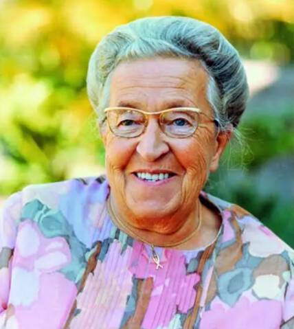 Corrie ten Boom Corrie ten Boom, Portrait