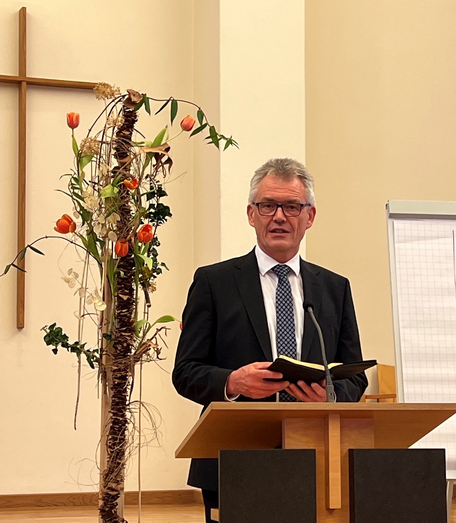 Pastor Simon Krautschick